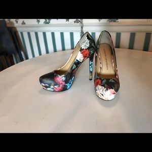 Chinese Laundry floral heels
